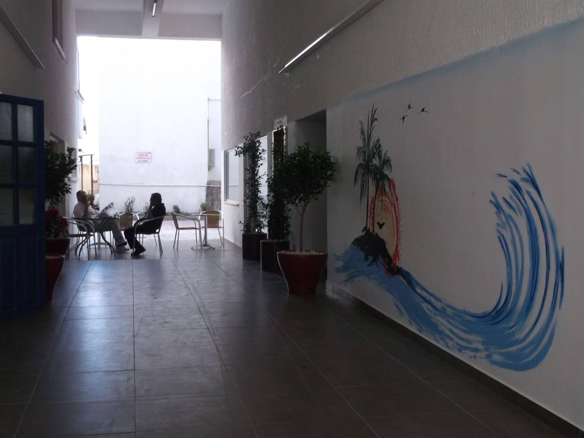 Palm Sea Beach Hotel Apartments Larnaca Bagian luar foto